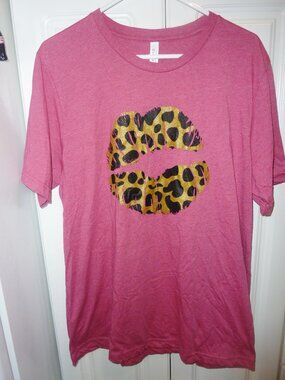 Excellent Condition Bella Canvas Pink Soft T Shirt Leopard Print Lips XL